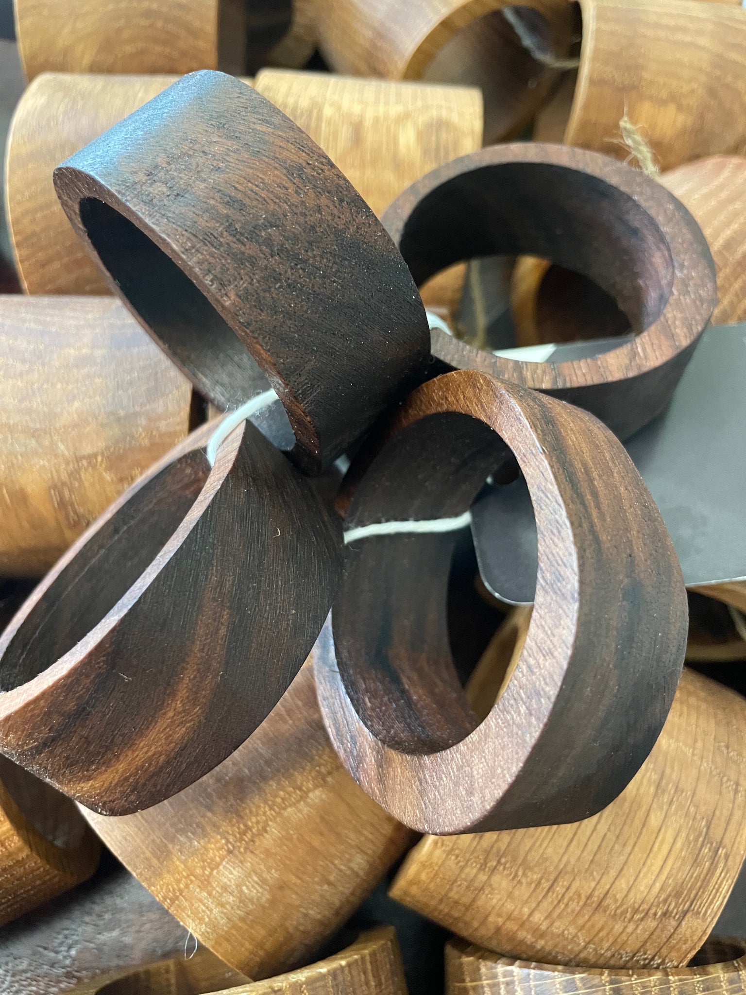 Customized Heart Shape Wooden Napkin Rings Handmade Oak Wood